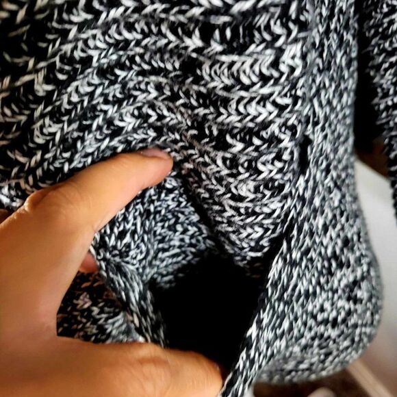 Used: Vince Camuto knitted sweater Size M. Color Gray ,boat neck - Picture 5 of 10